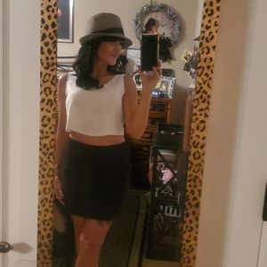 Black and Tan Straw type hat with Black band Sz S